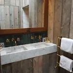 Riverside 2 Bed With Paddle Boards & Bikes *