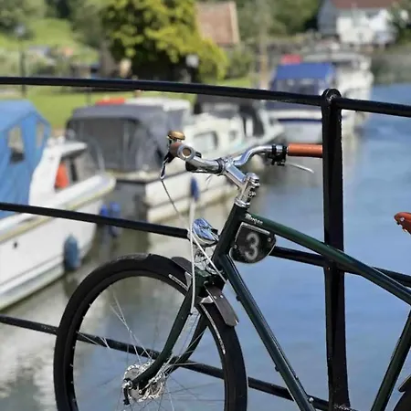 Riverside 2 Bed With Paddle Boards & Bikes 브리스틀