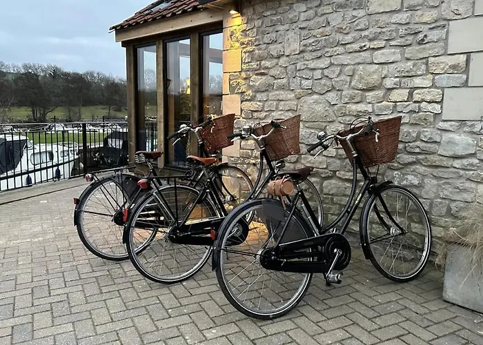 Riverside 2 Bed With Paddle Boards & Bikes Daire Bristol