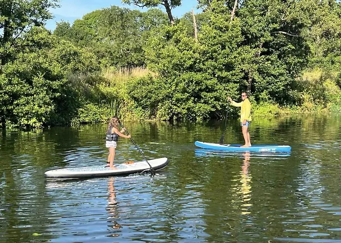 Apartment Riverside 2 Bed With Paddle Boards & Bikes *