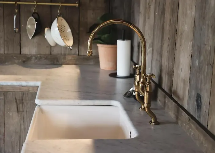 Riverside 2 Bed With Paddle Boards & Bikes Daire