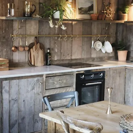 Apartmán Riverside 2 Bed With Paddle Boards & Bikes