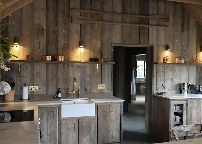 דירה Riverside 2 Bed With Paddle Boards & Bikes בריסטול