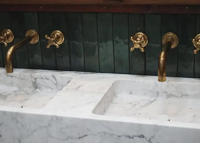 Riverside 2 Bed With Paddle Boards & Bikes בריסטול